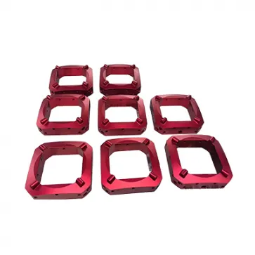 Pièces anodisées rouges