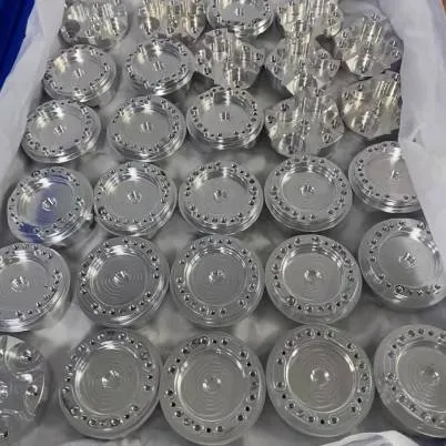 Pièces en aluminium de précision CNC