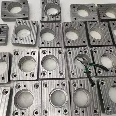 Pièces en acier de précision CNC