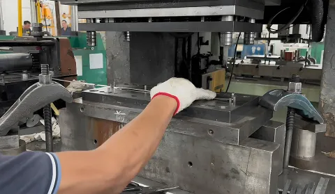 Qu’est-ce que l’emboutissage de tôle ?