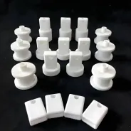 Pièces de moulage par injection