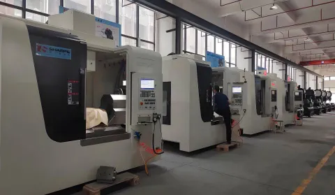 Naviguer dans les guerres tarifaires : un guide stratégique pour l'approvisionnement en pièces usinées sur mesure